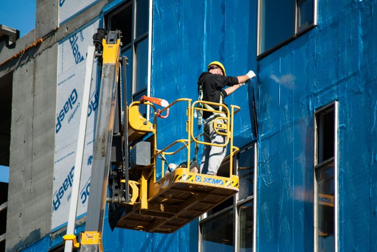 Isolation façade : transformez votre maison en havre de paix